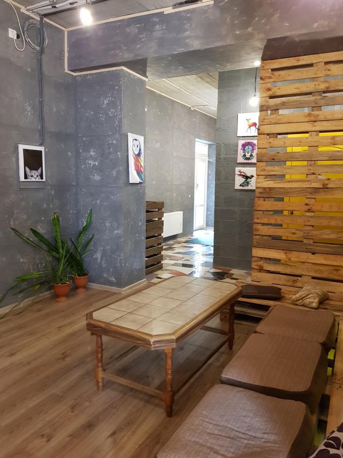 Хостел Travel Station Ивано-Франковск Экстерьер фото